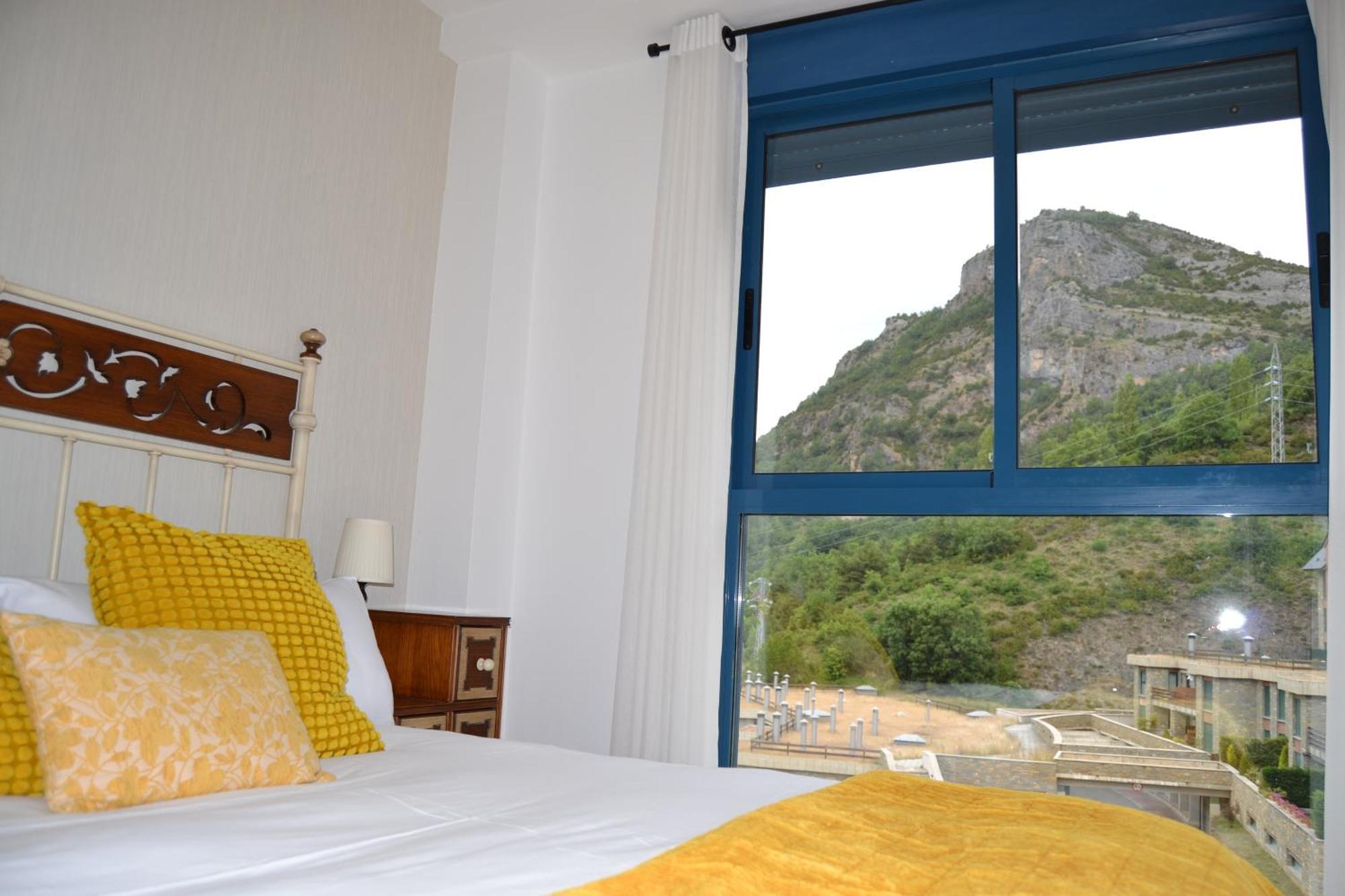 Ventanal De Saras Petfriendly Garaje Trastero Y Chimenea - Arafita Apartamentos Panticosa Exterior photo
